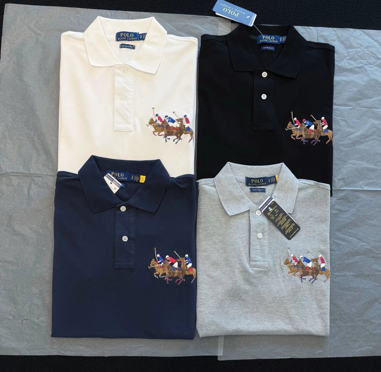 P170 Style No. RL02 (four colors) Ralph Lauren/Ralph Lauren Three Ponies embroidered logo, lapel polo shirt, T-shirt short-sleeved, fabric 100% pique cotton, imported embroidered logo on the chest, custom threaded collar, Malaysian embroidery, the highest version, suitable for business and leisure daily use! 🌘Two-button placket, laser logo pearlescent resin buttons, cuffs and hem using double-thread sewing technology, different currency versions, full set of original three-label accessories!   SIZE #S~XXL Color#Black Navy Gray White